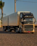 Miniatura Volvo FH com Rodotrem Baú Randon (Escala 1/24)